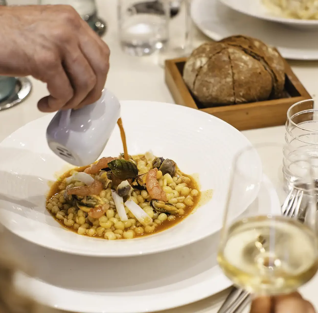 fregola sarda con vino bianco